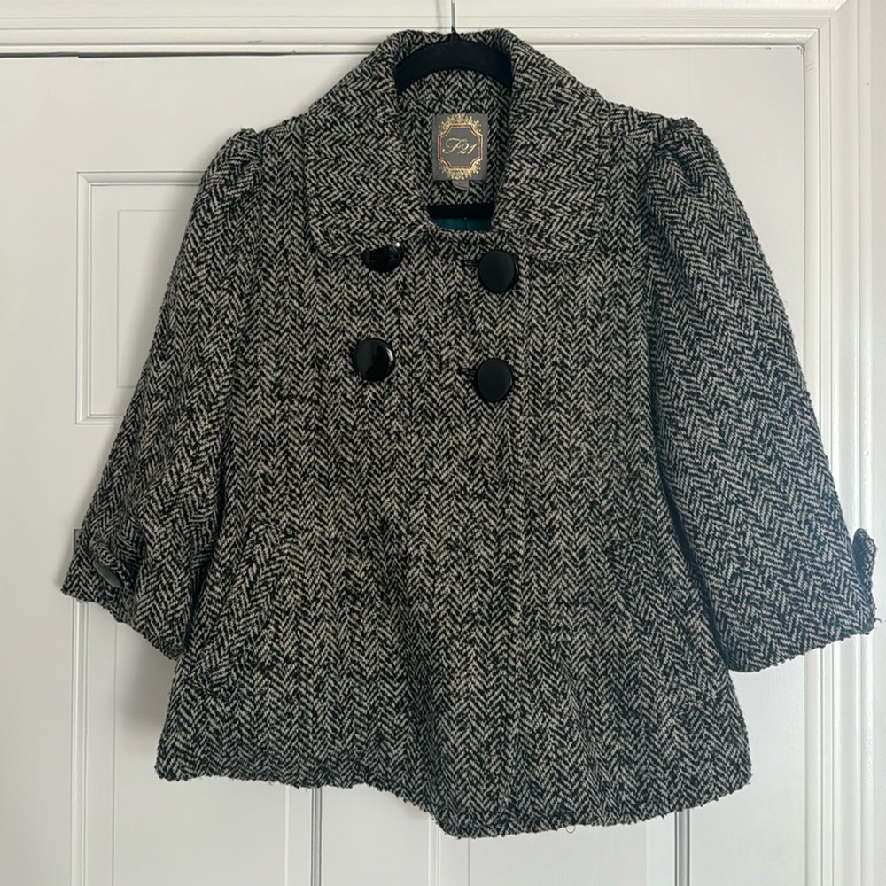 Wool Cropped Houndstooth Coat!